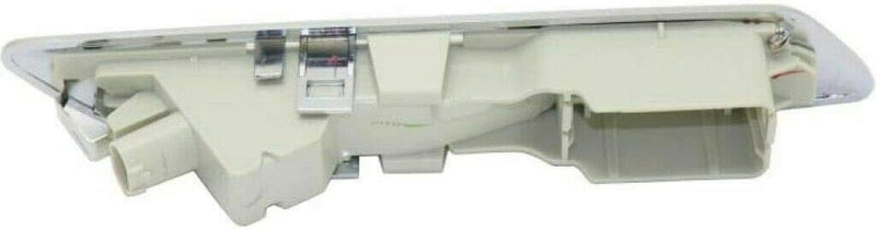 Passenger Side Fender Mounted Repeater Light – For Use Without Park Assist