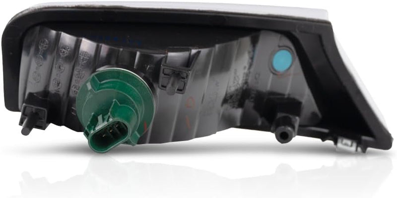 Driver Side Parking/Side Marker Light Assembly