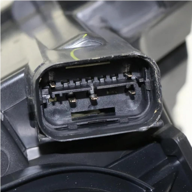Passenger Side Halogen Headlight Assembly