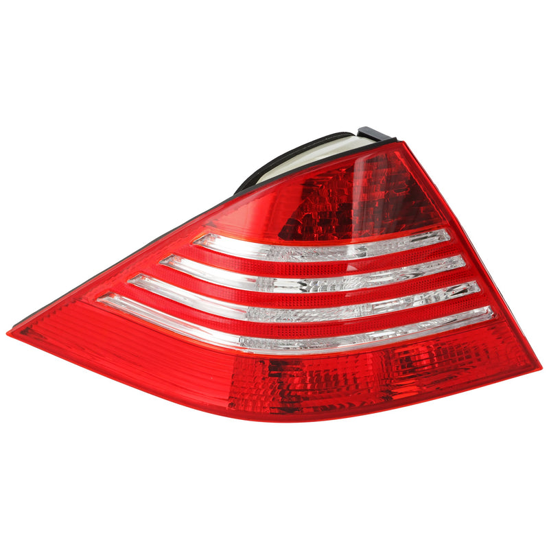 Tail Light CarParts M730124