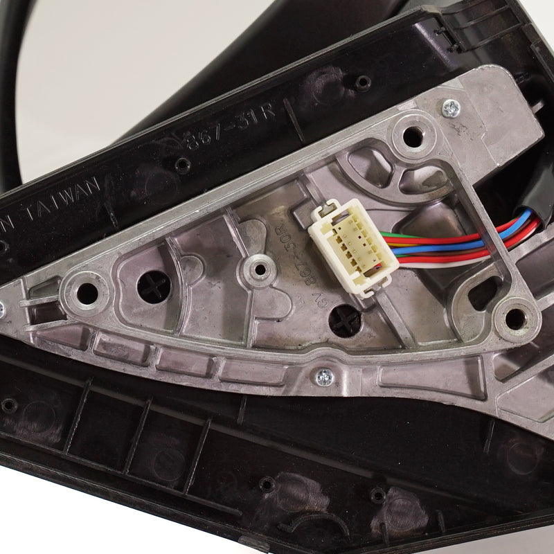 Driver and Passenger Side Non-Towing Mirrors, Power, Manual Folding, Heated, Paintable, In-housing Signal Light, Without Puddle Light, Without Auto-Dimming, With Blind Spot Detection in Glass | HY1321231,HY1320231