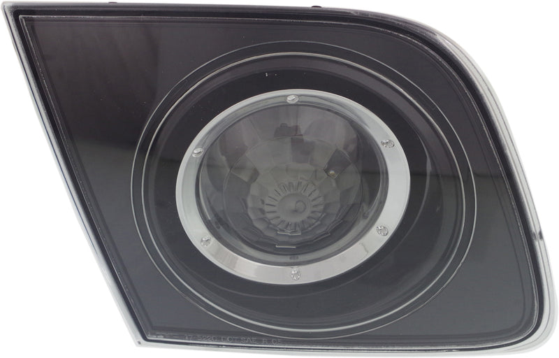Tail Light CarParts M731310