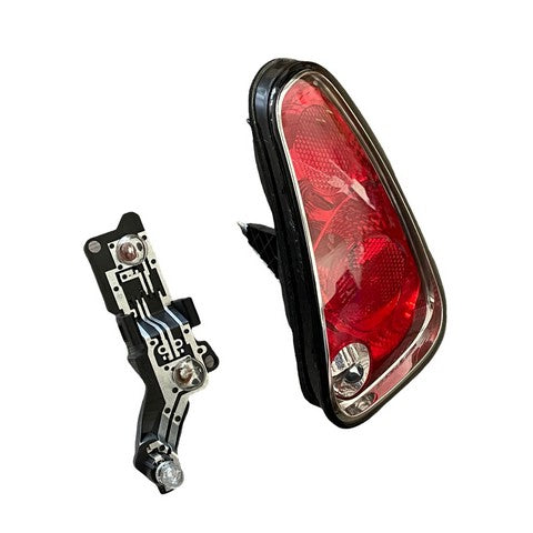 Tail Light / Side Marker Light Assembly Pacific Auto Company P138981